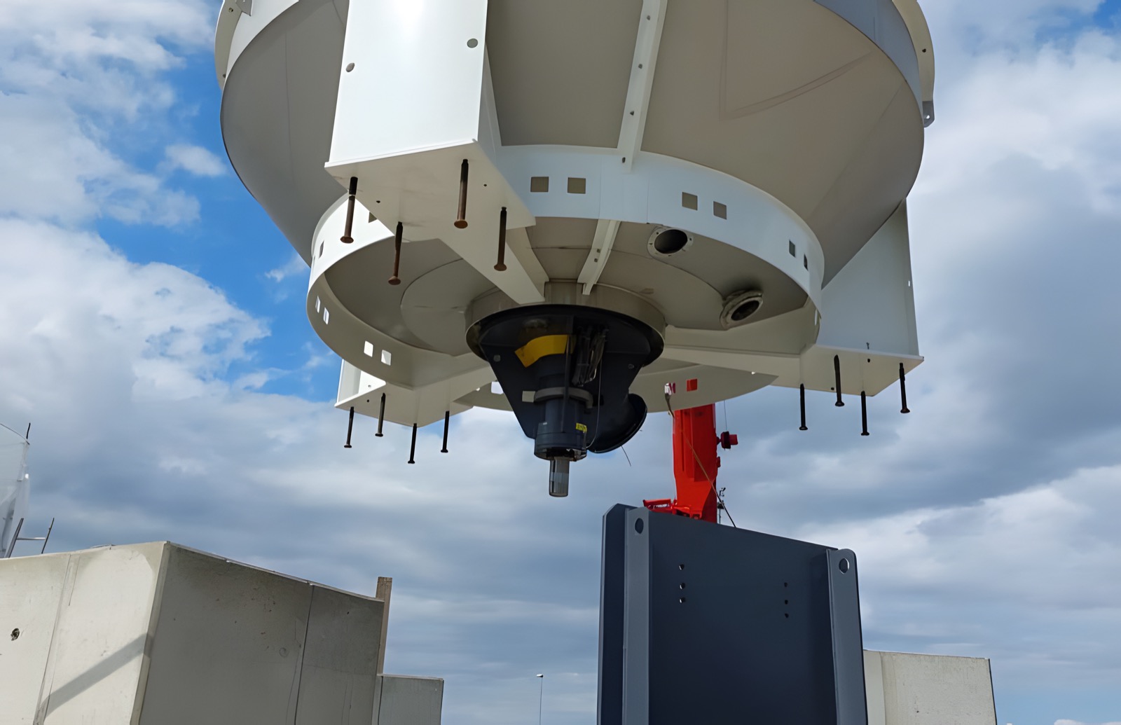 Montaż napędu mieszadła zbiornika